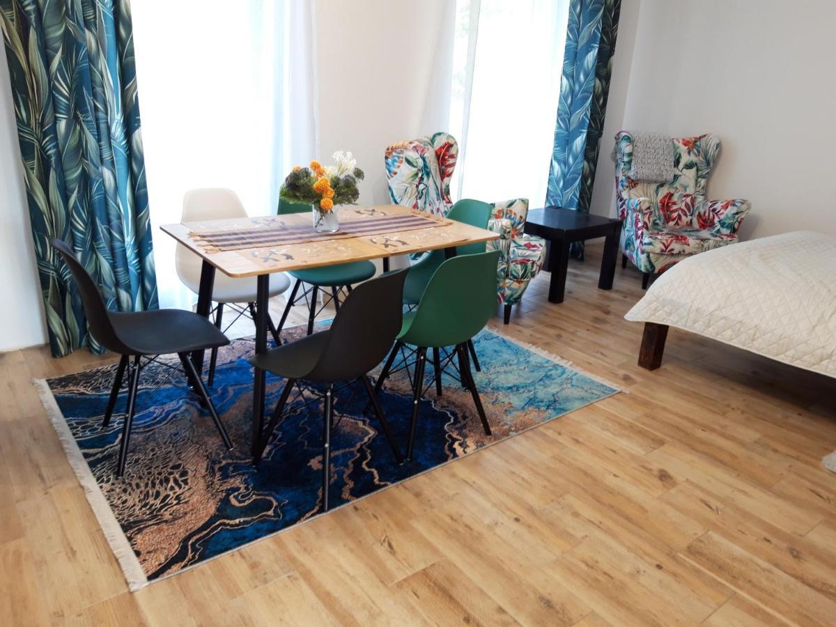 Apartamenty Gusto โอสโตรดา ภายนอก รูปภาพ